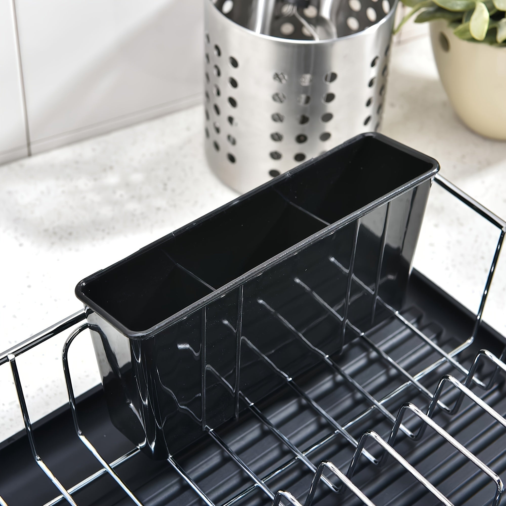 1 Set Dish Drying Rack, Dish Rcks for Kitchen Counter, Small Stainless Dteel Dish Drainer Dack with Black Cutlery Holder And Drainboard