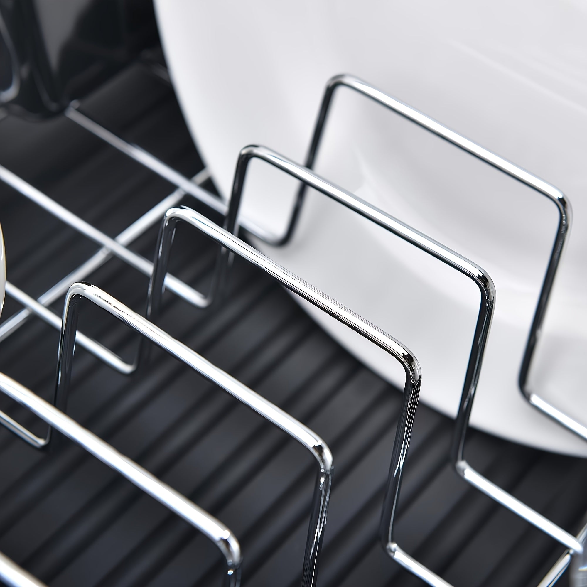 1 Set Dish Drying Rack, Dish Rcks for Kitchen Counter, Small Stainless Dteel Dish Drainer Dack with Black Cutlery Holder And Drainboard